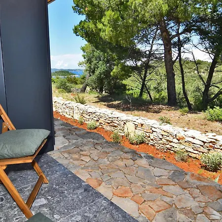 Awesome Home In Dragove With Wifi